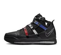 Nike Zoom Lebron III QS DO9354 - Tenis Deportivos de Baloncesto para Hombre, Color Negro/Plateado metálico, Rojo Universitario 001, Universo Negro y Plateado, 43 EU