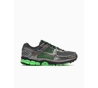 Nike Zoom Vomero 5 SE "Green Strike" - Talla: 45 Metallic Pewter / Metallic Pewter - Flat Pewter - Black - Green Strike