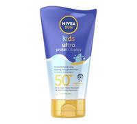 NIVEA Sun Kids Ultra Protect & Play SPF 50+ Loción (150 ml), crema hidratante para niños Sun Cream Immediately Protects Delicate Skin Against Sunburn and Long-Term UV Damage