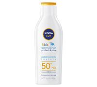 NIVEA SUN - Leche solar para niños Sensitive Protect & Play FP 50+, 200 ml, crema solar para niños y bebés a partir de 6 meses, crema solar 50+ resistente al agua