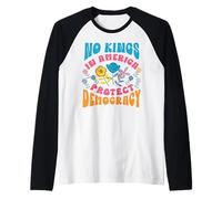 No Kings in America Protect Democracy EE.UU. Political Camiseta Manga Raglan