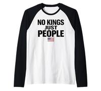 No Kings Just People Libertad Igualdad USA Bandera Texto Gráfico Camiseta Manga Raglan