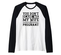 No me asustas, mi Esposa está Embarazada, Divertida Fiesta de Halloween Camiseta Manga Raglan