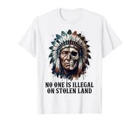 No One is Illegal on Stolen Land - Native American Roots Camiseta