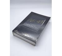 Nobuo Uematsu - Biografía oficial "Sonríe, por favor" - Edición de coleccionista numerada y firmada a mano con CD de audio exclusivo (1000 copias) - Pix'n Love (Libros) Pix'n Love nuevo