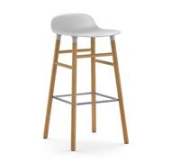 Normann Copenhagen Taburete de bar Form Chair con patas de roble blanco