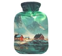 Northern Lights Village Green - Botella de agua caliente o fría con cubierta suave, bolsa de agua caliente para calentador de pies y alivio del dolor, 2 litros