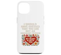 Not an Ordinary Love Bold Heart Statement - Camiseta de regalo. Carcasa para iPhone 13