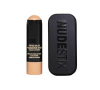 NUDESTIX Tinted Blur Foundation Stick Light 3 - Base de maquillaje mate con efecto de enfoque suave, cobertura ligera a media, anillo de brillo, 6,1 g