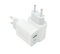 Nuestro Cargador USB-C de 20 W es la solución Carga rápida y Segura de Tus Dispositivos. con un Puerto USB-C y uno USB-A, Puedes Cargar Dos Dispositivos simultáneamente, Mientras Que