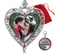 Nuestro primer adorno navide o 2024: adorno fotogr fico en forma de coraz n con filigrana plateada. Incluye bolsa de regalo y almacenamiento.