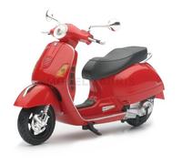 Nuevo Ray 57243 1/12 Vespa GTS 300 Super [2 Colores Disponibles]