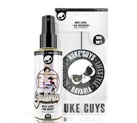 Nuke Guys Car Scent - Ambientador para coche - 100 ml Sweet Geisha - Práctico ambientador para el interior, agradable aroma para coche + colgante