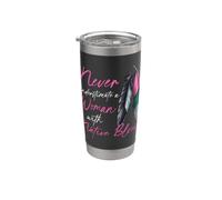 Nunca subestiamte a una mujer con plumas de sangre nativas Vaso térmico de acero inoxidable de doble pared
