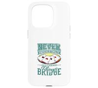 Nunca Subestimes a Old Man Bridge Player Four Ases Carcasa para iPhone 15 Pro