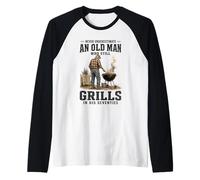 Nunca Subestimes a un Anciano Que todavía asaba en Setenta Camiseta Manga Raglan