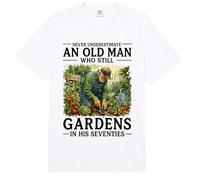 Nunca Subestimes a un Anciano Que todavía Trabaja en Sus 70 años Comfort Colors Adult Heavyweight T-Shirt
