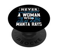 Nunca subestimes a una mujer que se sumerge con Manta Rays PopSockets PopGrip Adhesivo