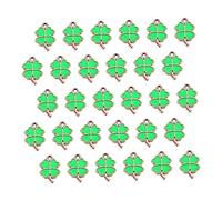 NUOBESTY 30 Piezas Accesorios de trébol encantos colgantes de tréboles de cuatro hojas joyería verde adornos casa craft collar DIY encanto calle. colgante del día de patrick DIY el plastico