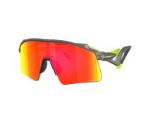 Oakley Unisex Sunglass OO9519 Stunt Wing - Color del Marco: Gris Mate Ahumado, Color de la Lente: Prizm Ruby