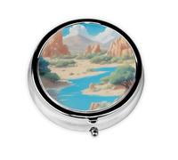 Oasis in The Desert Este pequeño pastillero redondo de viaje de tres compartimentos es perfecto para almacenar medicamentos diarios, vitaminas y sobre la marcha.