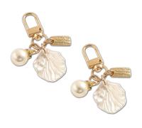 OKKRMGZ 2 llaveros de perlas de concha de mar doradas, pequeños dijes para bolso con cadena de cristal para accesorios de playa, elegantes llaveros dorados para bolsos, mochilas o llaves de coche