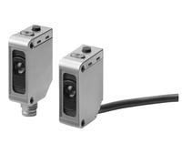 OMRON E3ZM-CT82B Sensor fotoeléctrico pequeño, resistente al aceite, robusto, 6.6 pies (2 m)
