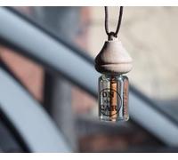 On the car Santal Boles d´Olor