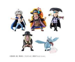 One piece world collectable figure - trafalgar.law vs blackbeard pirates - 1 unidad aleatoria
