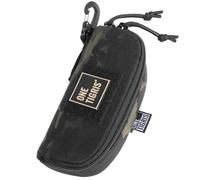 OneTigris Funda táctica para gafas, Molle impermeable, para mujer y hombre, gafas deportivas, gafas de sol, Camo Negro, 16,5 x 7,6 x 6,5 cm (6,5 x 3 x 2,6 Zoll)