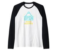 Open Sign Face Masks Are Required Social Distance Hygiene Camiseta Manga Raglan