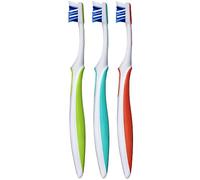 Oral-B Cepillo de dientes Cross-Action, cerdas Compact Head PRO, suave, paquete de 3