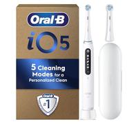 Oral-B Cepillo de dientes eléctrico iO 5 blanco, 2 cabezales de cepillo de dientes, 1 estuche de viaje, diseñado por Braun