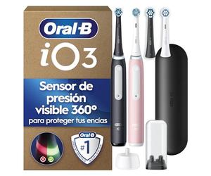 Oral-B iO 3 Cepillos de Dientes Eléctricos, Negro y Rosa, Pack de 2 | Cepillo Dental con 4 Cabezales, Estuche de Viaje Y Portarrecambios, 3 Modos de Cepillado, Sensor de Presión Y Temporizador