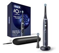 Oral-B iO Deep Clean + Protect - Cepillo de dientes eléctrico recargable, color negro con un cepillo de dientes iO Series 7, 2 cabezales de cepillo de repuesto y una funda de viaje de carga