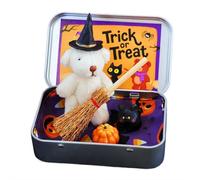 Oso de Halloween en una caja para truco o trato, pequeños osos brujos en una caja, hecho a mano con manta de bruja, capa de escoba, calabaza y gato, decoración de Halloween, idea de regalo inspiradora