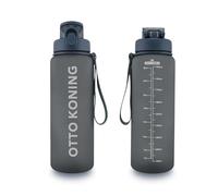 Otto Koning Botella Agua 1L Botella deportiva de Plástico Sin BPA. Hermética. Garrafa Agua con Cepillo de Limpieza, Boca Ancha, Correa Resistente Ideal para Deportes, Oficina, Bicicleta Reutilizable