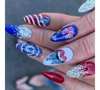 our fave Uñas postizas cortas con pegamento para el 4 de julio, uñas postizas de almendra para el Día de la Independencia, uñas acrílicas artificiales