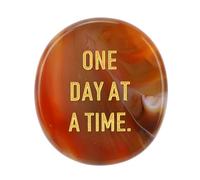 outdoorm Worry Stone One Day At A Time Inspirational Enhance Confidence Give Power Thumb Stone for Anxiety (Ágata Roja)