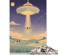 OVNI Ganado Pasto Iluminado por la Luna Rompecabezas 1000 Piezas | Escena surrealista de ganado OVNI, Tema Puzzle, Juego Familiar, Arte Cósmico Retro, Puzzle para Adultos, 14+, 70x50cm.