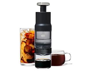 OXO Brew Rapid Brewer, Cafetera Manual Portátil | Café caliente en 2 min, cold brew en 5 min, filtro integrado, sin cápsulas ni papel, compacta para viajar