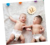 PAMINGONO 12 Tarjetas de Nacimiento de Ñiño de Madera Números de Encaje Juego de 12 Piezas para Fotografía de Cumpleaños Infantil Accesorio Creativo para Recién Nacidos y Seguimiento