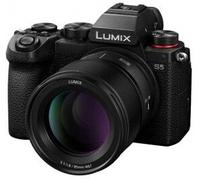 Panasonic Lumix S5 +20-60mm F3.5-5.6 + 85MM F1.8