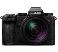Panasonic Lumix S5D + 28-200 mm F/4-7,1