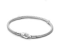 PANDORA Moments 593680C01-16 - Pulsera con remaches de plata de ley compatible con colgantes Moments, tamaño: 16 cm, 16cm, Plata de ley, No es una piedra preciosa
