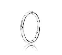 Pandora Timeless Anillo con banda simple centelleante de plata con circonitas cúbicas transparentes, talla 56