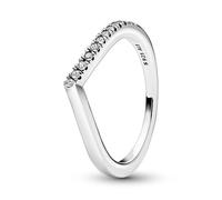 PANDORA Timeless Anillo con diseño de hueso de la suerte y mitad centelleante de plata de ley con circonitas cúbicas transparentes