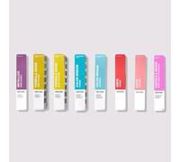 Pantone Portable Guide Studio, libro de colores de 8 cubiertas GPG304C | Juego de 8 guías con 8.706 colores totales, proceso, metálico, pastel y neón. Incluye funda protectora de transporte para