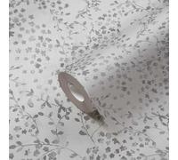 Papel de Pared Pintado Con Motivo Zarcillo Cubierto Y Ligero Plateados Toques -