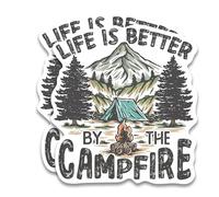 Paquete de 2 pegatinas Life is Better by The Campfire para parachoques - Camping senderista aventurero al aire libre - 5 pulgadas en el lado más largo - Vinilo de alta calidad - Fabricado en Estados